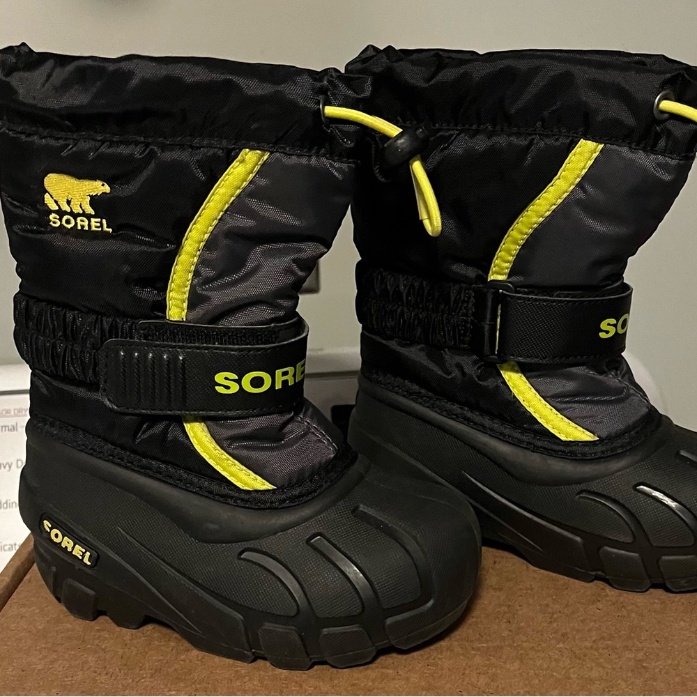 Sorel boots toddler boy size 8